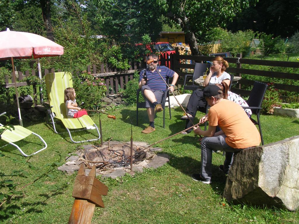 Apartman Dvorecna Loučovice Buitenkant foto